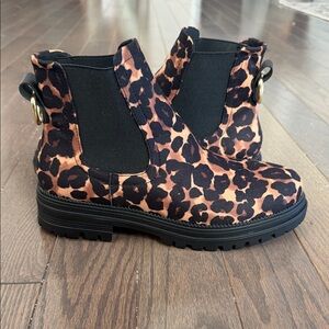 Stylish Leopard Print Ankle Booties - NWOT Size 10 Women